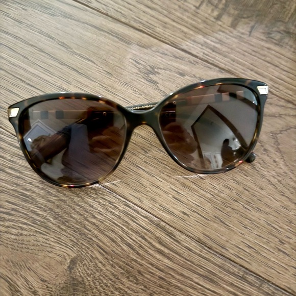 Burberry Tortoise Shell Sunglasses - Picture 1 of 5